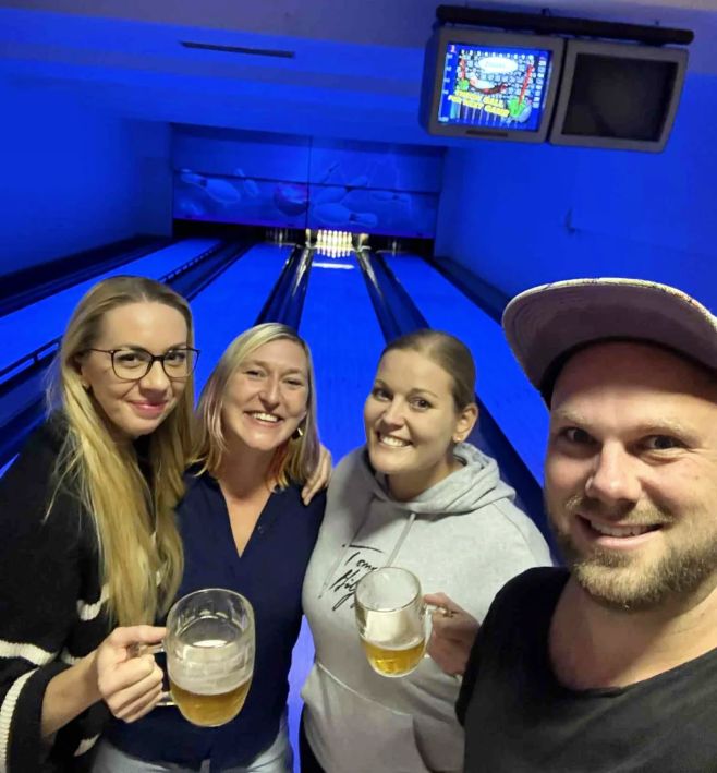 🎳Tentokrát jsme pracovní tempo vyměnili za bowling a s týmem vyrazili za zábavou.✨ A nezapomeňte – halloweenská sleva 10%...